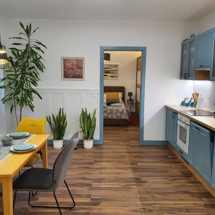 Jegmadar Apartman Debrecen Buitenkant foto