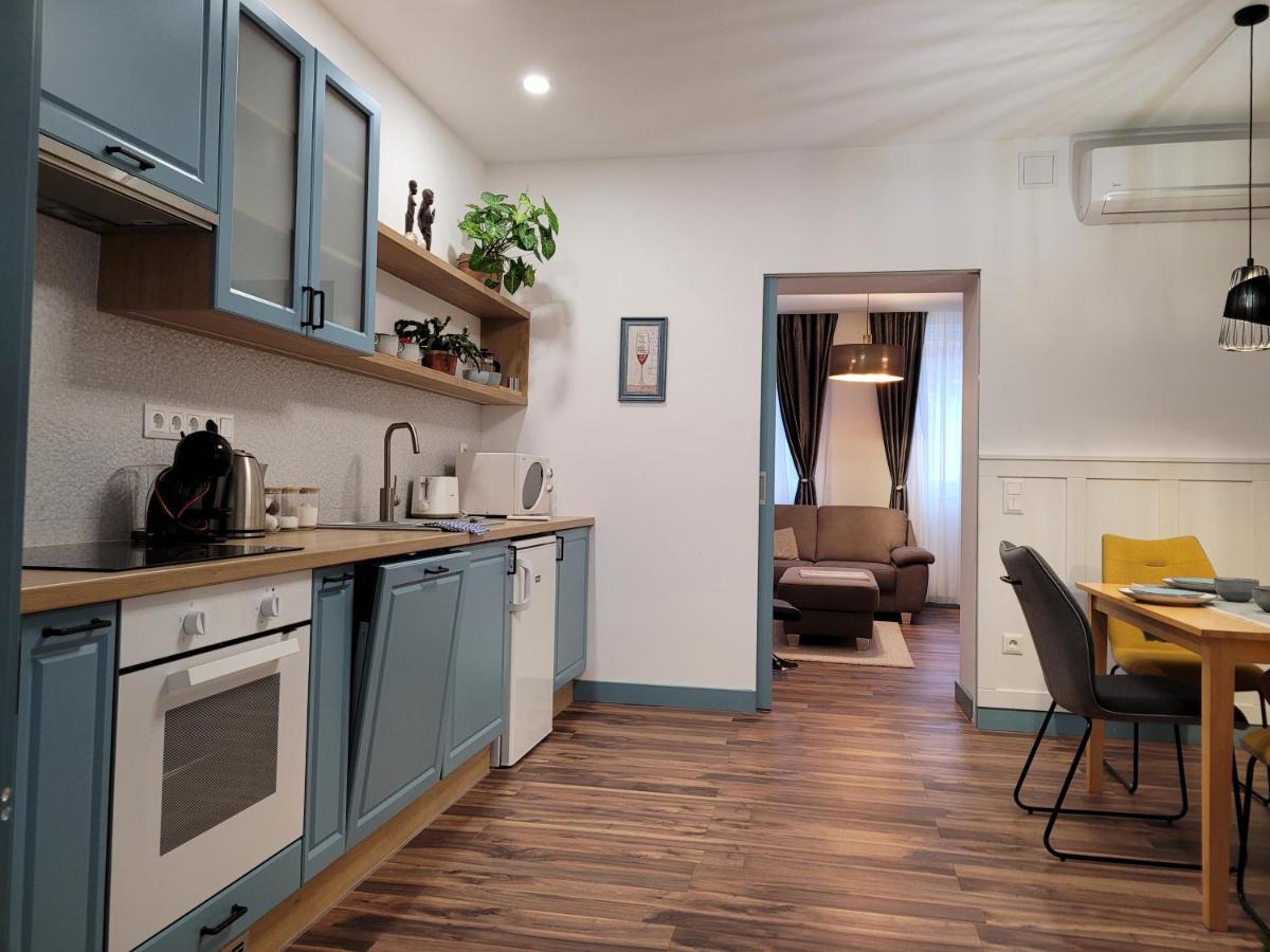 Jegmadar Apartman Debrecen Buitenkant foto